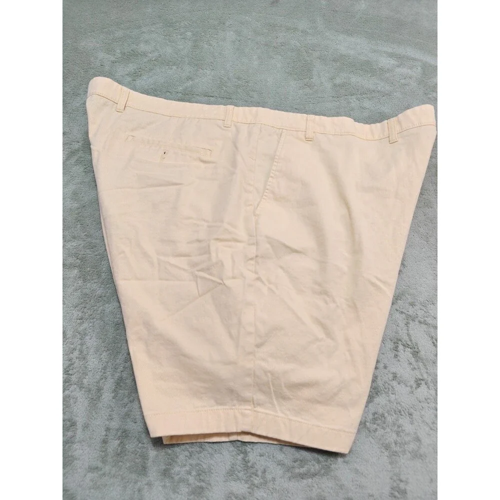 Roundtree & Yorke Mens Sz 50 Chino Shorts Light Yellow Stretch Flat Front Casual